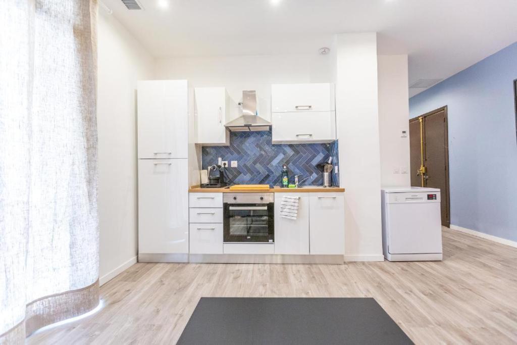 3 Min A Pied De La Gare St Charles - 3 Chambres Avec Clim, Sdb Et Tv 마르세유 외부 사진